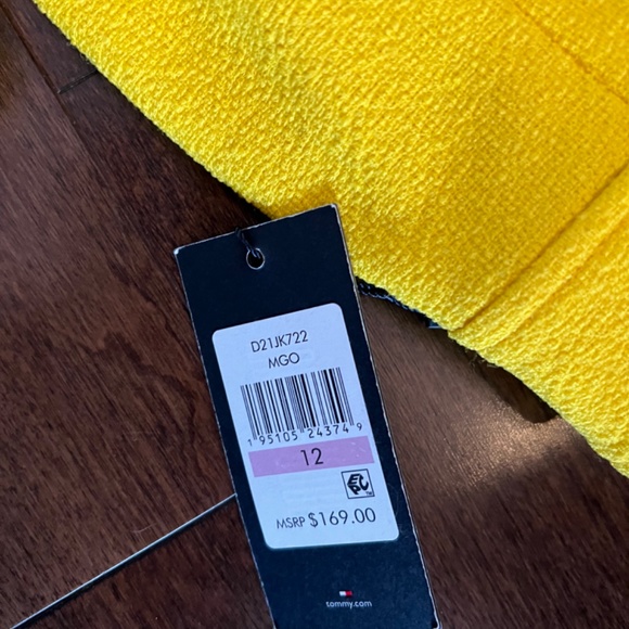 Tommy Hilfiger yellow blazer - Picture 2 of 5